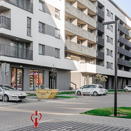 Lumina Stylish 3-Room Apart With Balcony Lodz  Luaran gambar