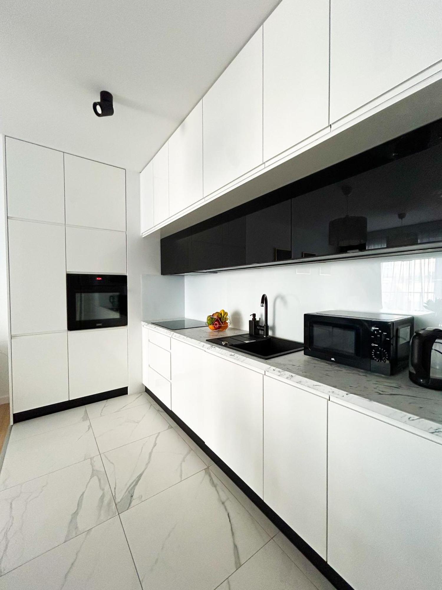 Lumina Stylish 3-Room Apart With Balcony Lodz  Luaran gambar