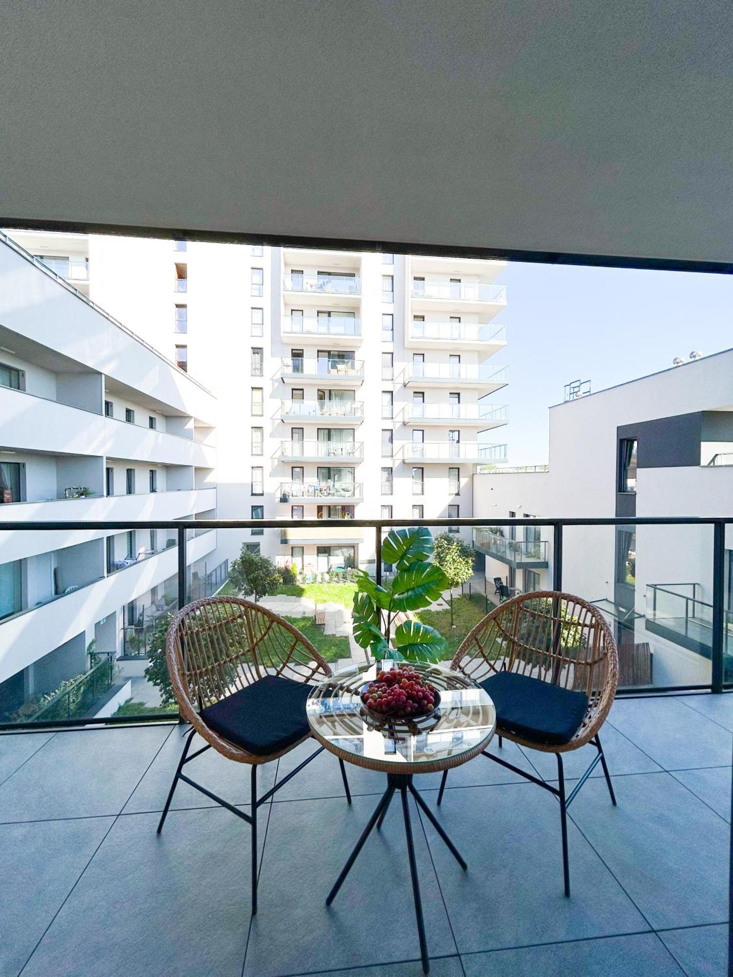 Lumina Stylish 3-Room Apart With Balcony Lodz  Luaran gambar