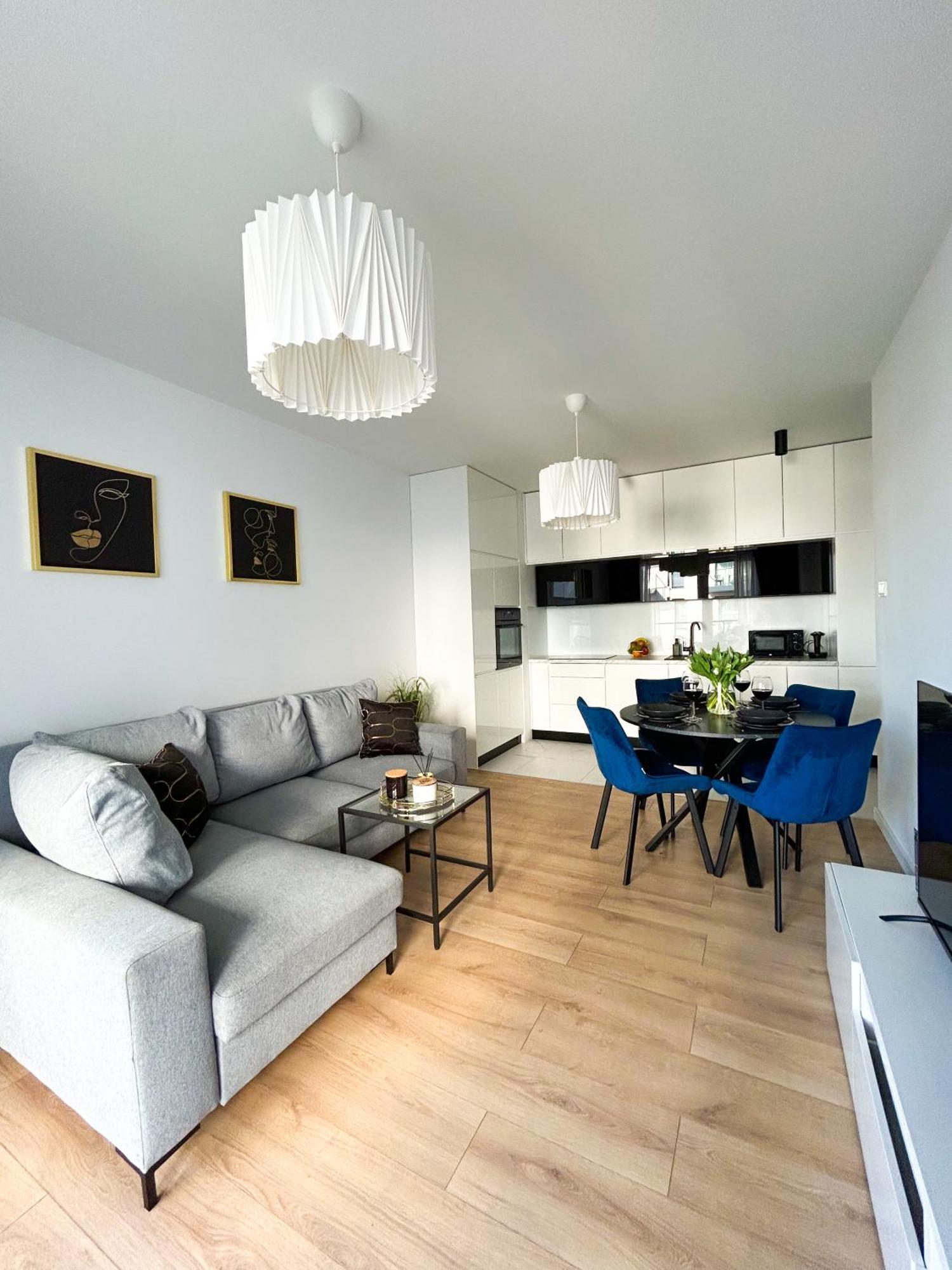 Lumina Stylish 3-Room Apart With Balcony Lodz  Luaran gambar