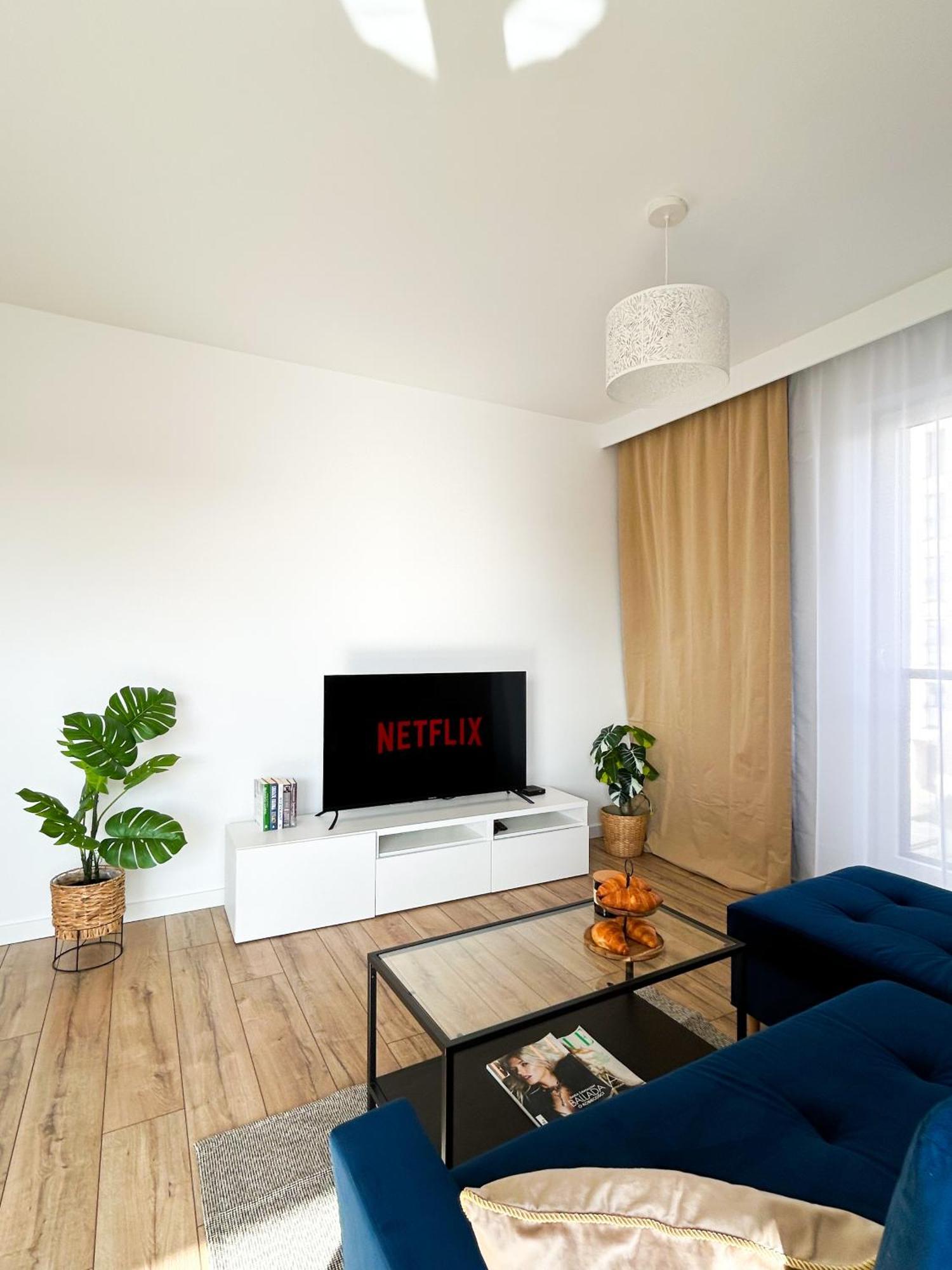 Lumina Stylish 3-Room Apart With Balcony Lodz  Luaran gambar