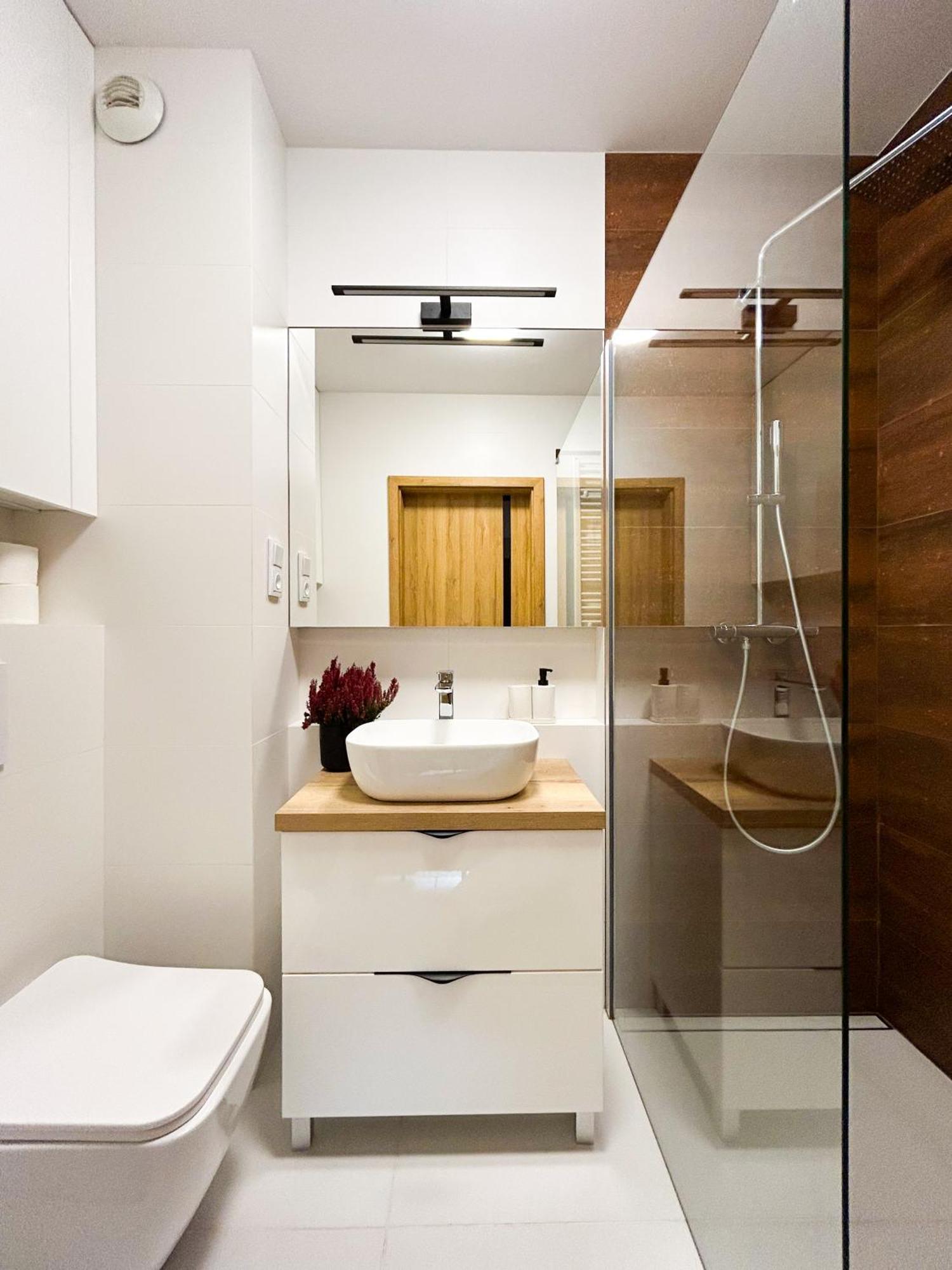 Lumina Stylish 3-Room Apart With Balcony Lodz  Luaran gambar
