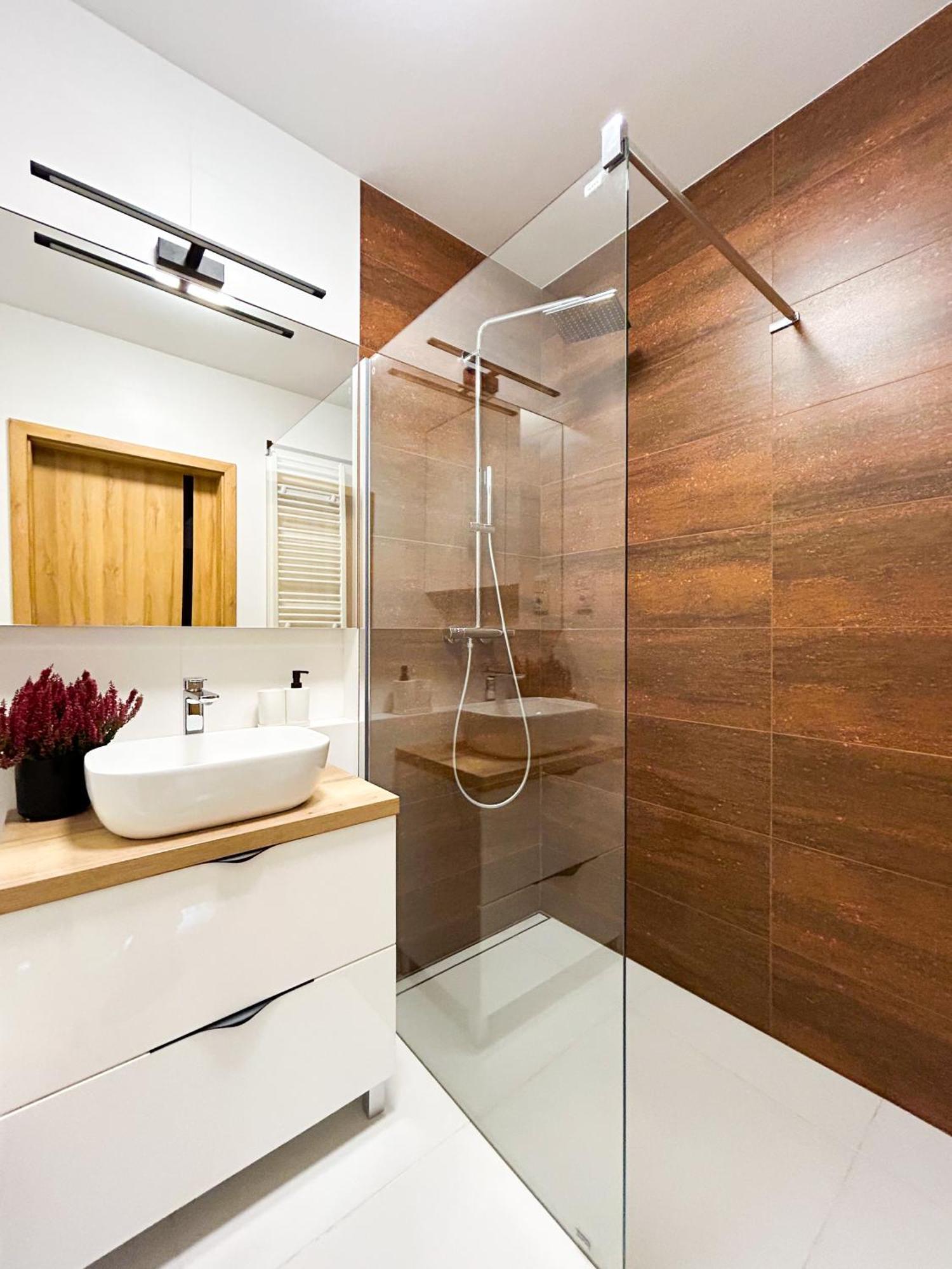 Lumina Stylish 3-Room Apart With Balcony Lodz  Luaran gambar