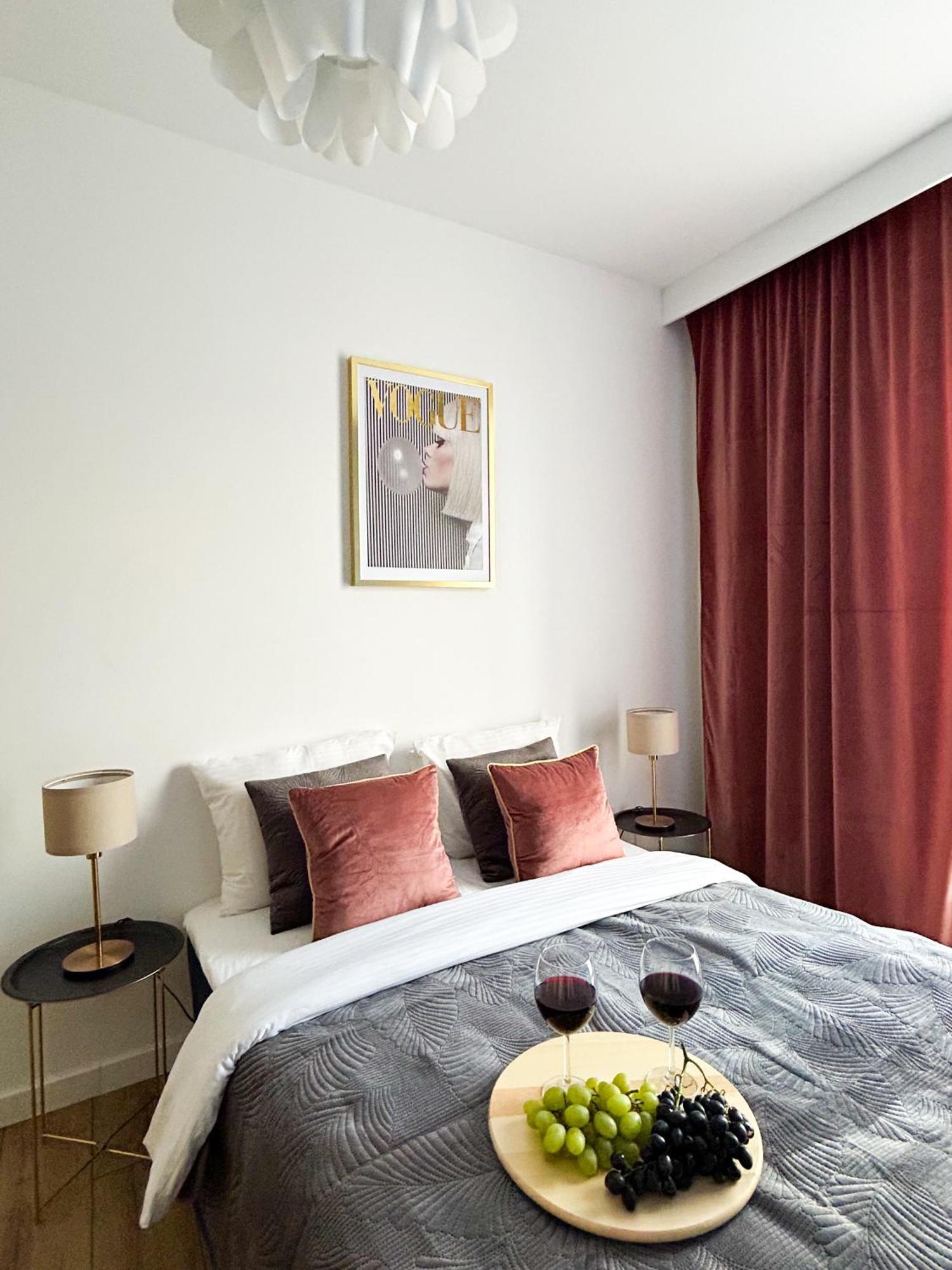 Lumina Stylish 3-Room Apart With Balcony Lodz  Luaran gambar